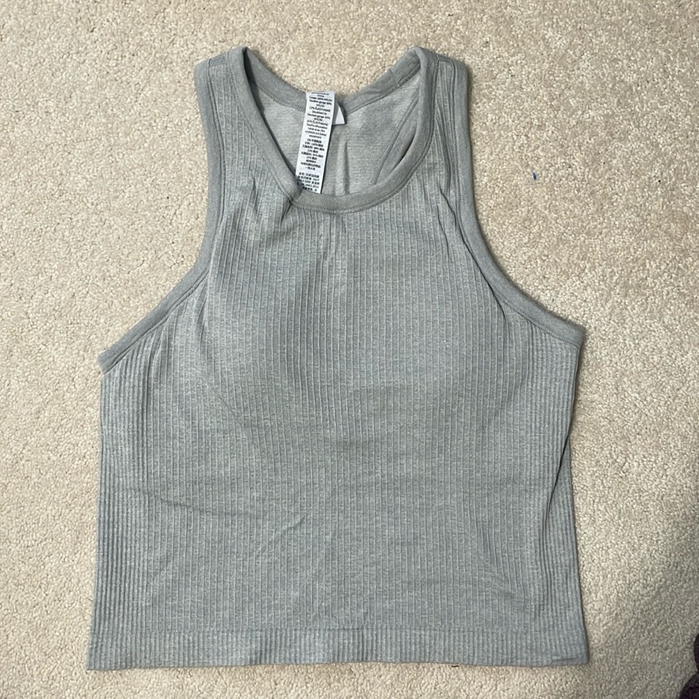 Cropped tank